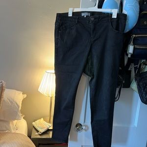 Black jeans. Super comfy!